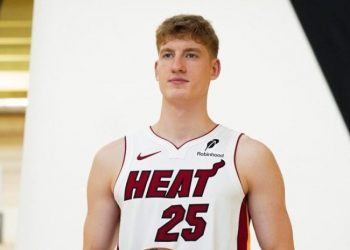 Erik Spoelstra on Kasparas Jakucionis: “He has a kamikaze ingredient to him”